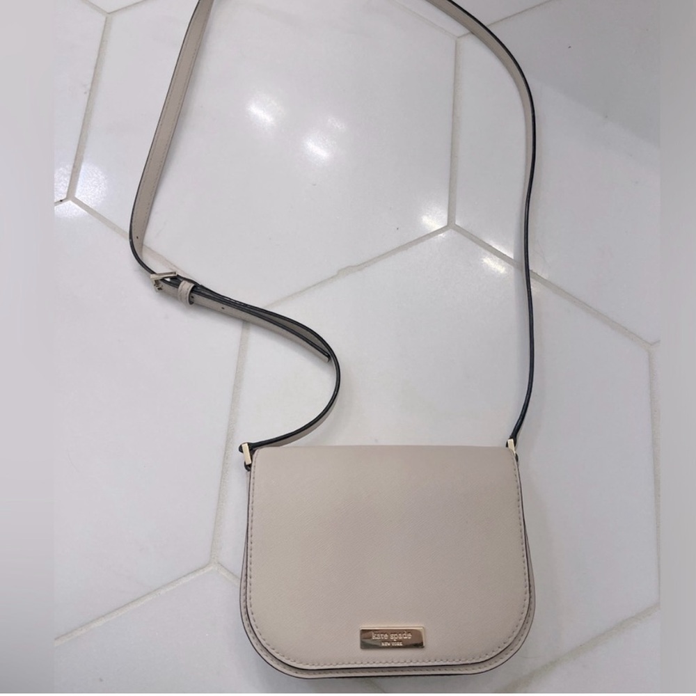 🎉Host Pick🎉 NWOT Kate Spade Bone Cream Color Crossbody Bag Purse - Picture 1 of 4